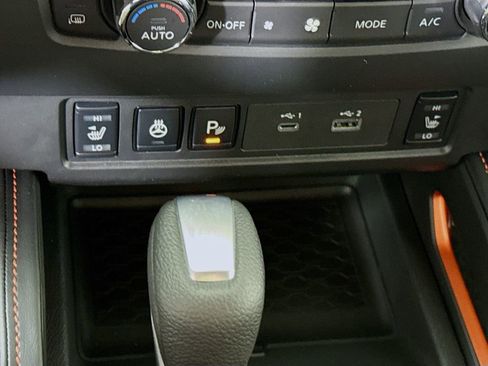 Used 2025 Nissan Frontier PRO-4X w/ Pro Convenience Package AWD/4WD image 12