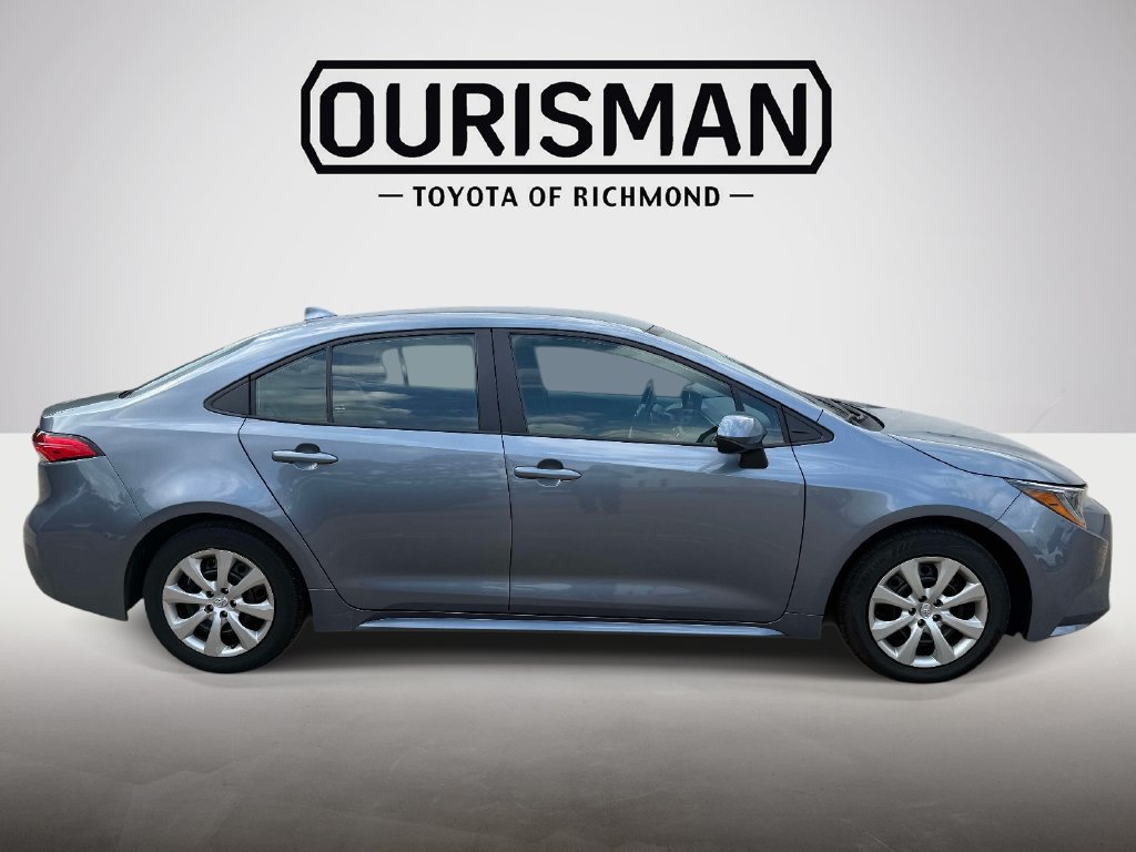 Used 2025 Toyota Corolla LE FWD image 6