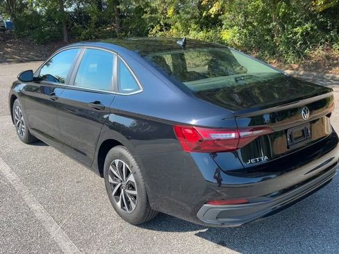 Used 2024 Volkswagen Jetta S image 41