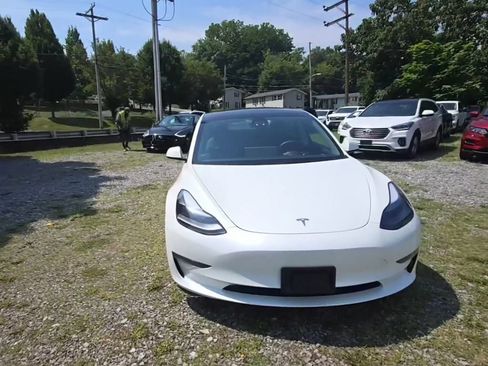 Used 2023 Tesla Model 3 Standard Range RWD image 2