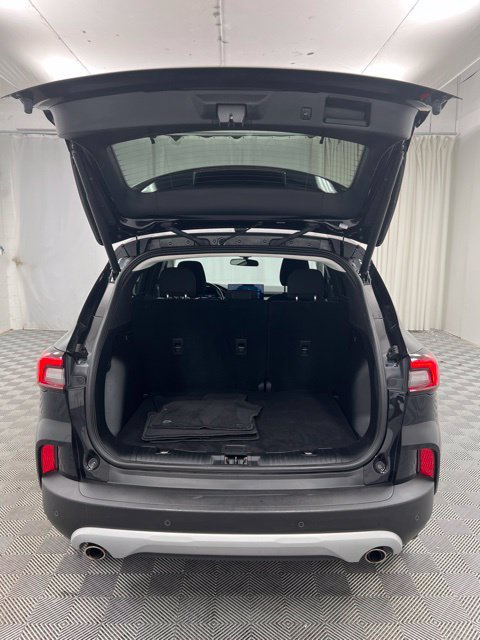 Used 2023 Ford Escape Active w/ Tech Pack #1 AWD/4WD image 18