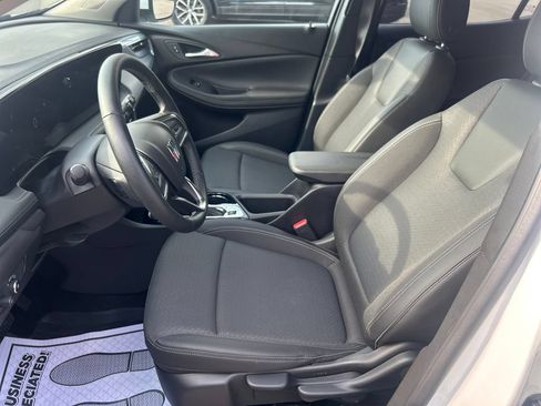 Used 2025 Buick Encore GX Preferred FWD image 9