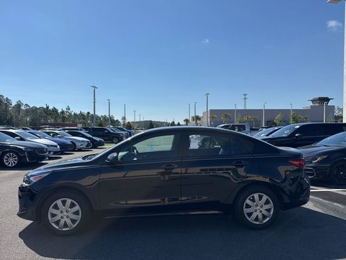 Used 2023 Kia Rio LX image 4