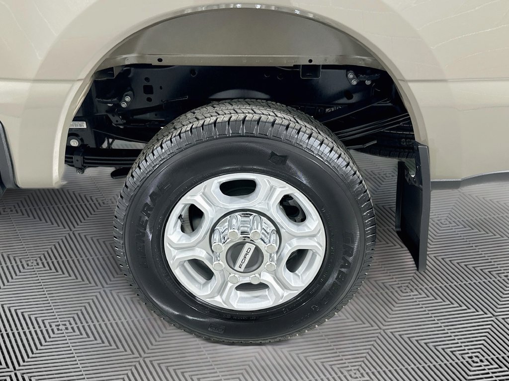 Certified 2026 Ford F350 XLT w/ XLT Premium Package AWD/4WD image 26