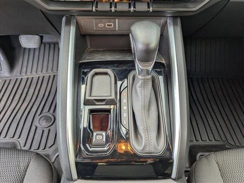 Used 2024 Chevrolet Colorado LT w/ LT Convenience Package image 14