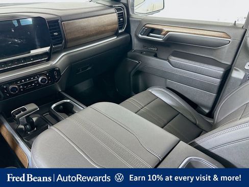 Used 2023 Chevrolet Silverado 1500 High Country w/ High Country Premium Package AWD/4WD image 26