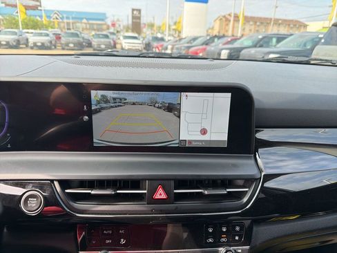 Used 2025 Kia Seltos S FWD image 32