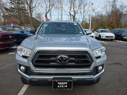 Used 2022 Toyota Tacoma SR5 image 2