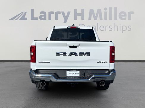 New 2026 RAM 1500 Laramie AWD/4WD image 4