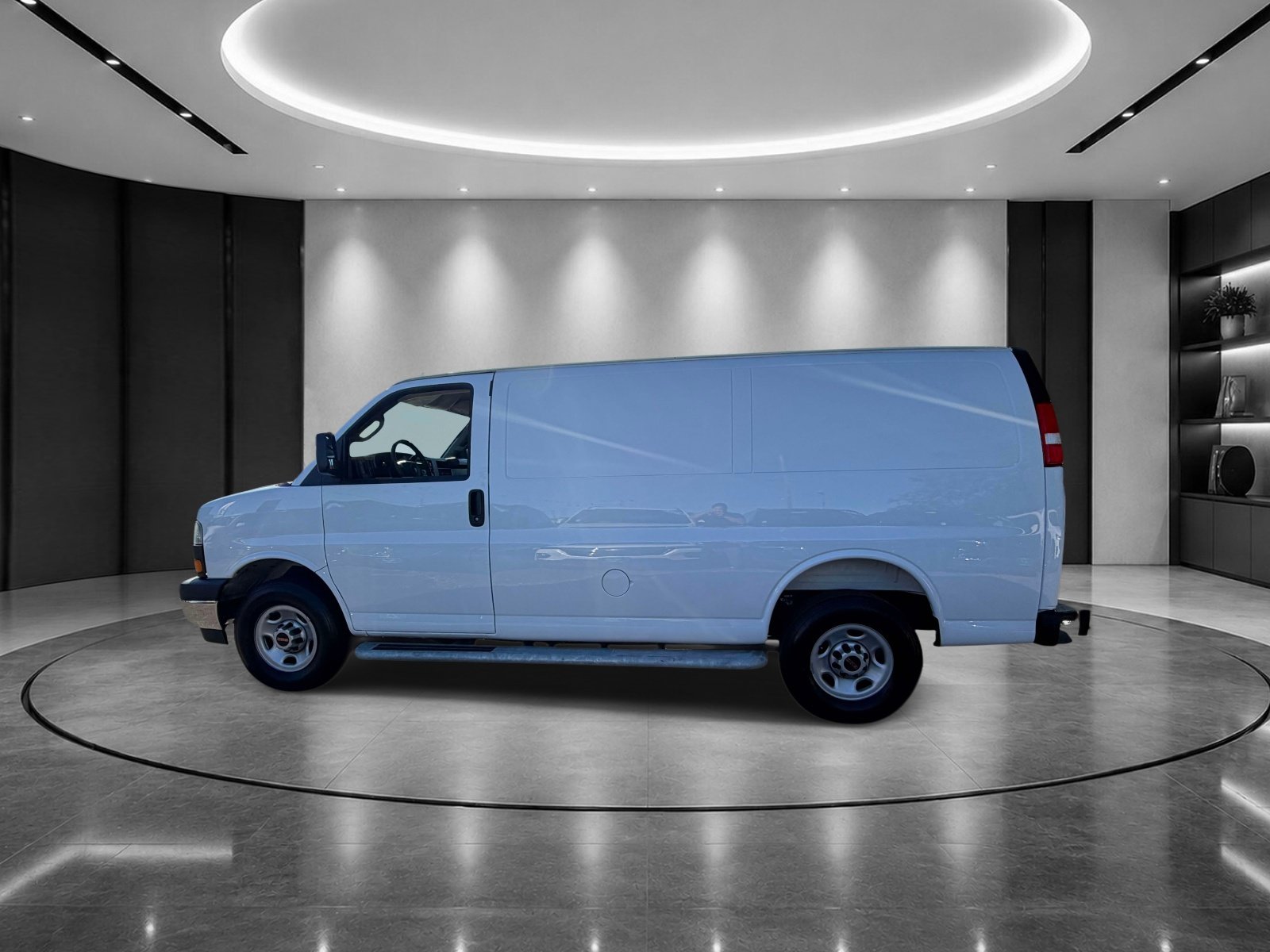 Used 2025 GMC Savana 2500 w/ Driver Convenience Package RWD image 2
