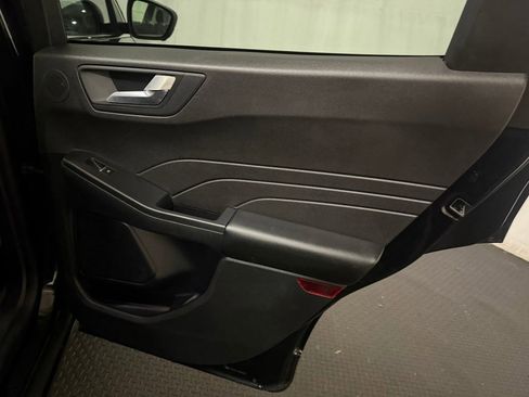 Used 2024 Ford Escape Platinum w/ Premium Technology Package image 28