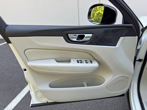 Used 2023 Volvo XC60 T8 Plus w/ Climate Package image 42