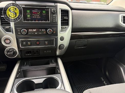 Used 2019 Nissan Titan SV w/ SV Convenience Package AWD/4WD image 23