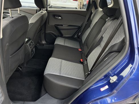 Used 2021 Nissan Rogue SV image 25