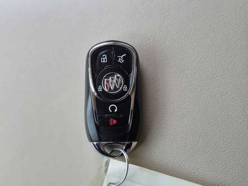 Used 2024 Buick Enclave Essence AWD/4WD image 30