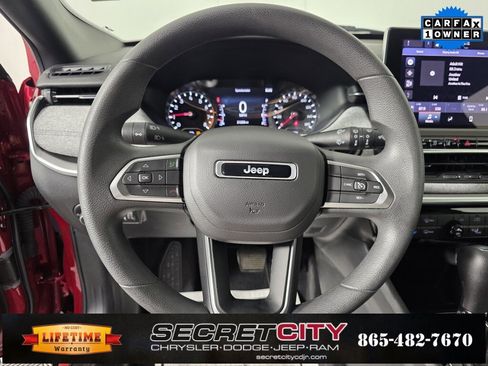 Used 2023 Jeep Compass Sport image 15
