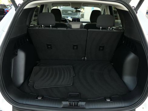 Used 2022 Ford Escape SE w/ SE Sport Appearance Package image 25