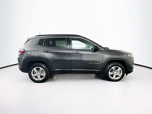 Used 2023 Jeep Compass Latitude w/ Convenience Group AWD/4WD image 10