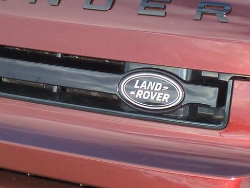 New 2026 Land Rover Defender 130 X-Dynamic SE image 11