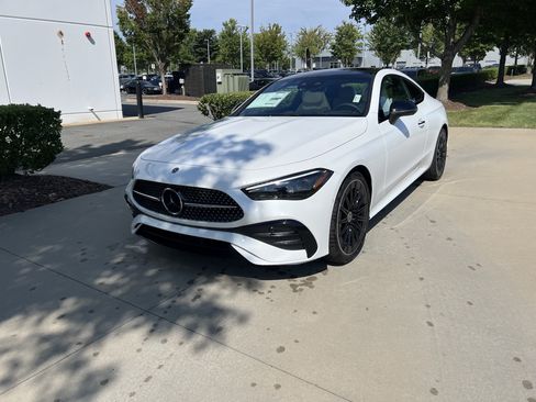 New 2027 Mercedes-Benz CLE 450 4MATIC Coupe image 5