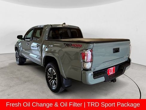 Used 2022 Toyota Tacoma TRD Sport w/ Technology Package AWD/4WD image 3