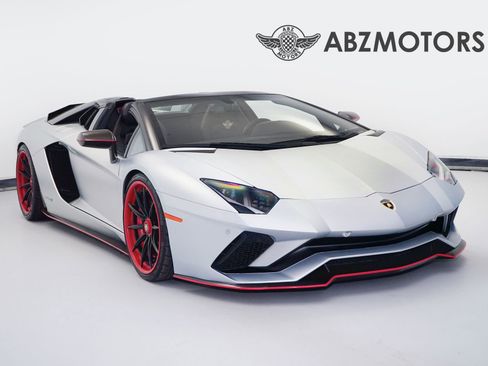 Used 2018 Lamborghini Aventador S image 1
