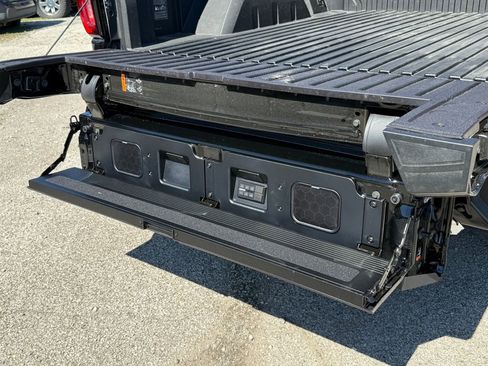 New 2026 GMC Sierra 1500 Denali w/ Denali Reserve Package AWD/4WD image 8