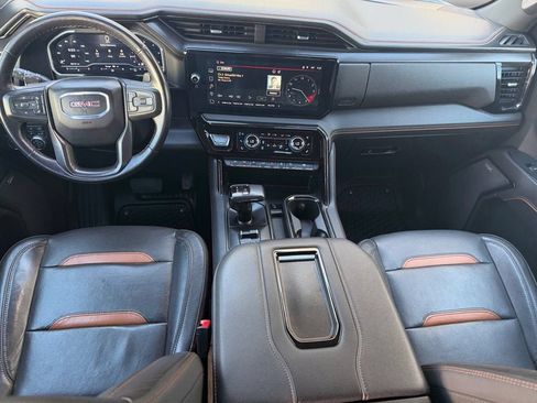 Used 2022 GMC Sierra 1500 AT4 w/ AT4 Premium Package AWD/4WD image 11