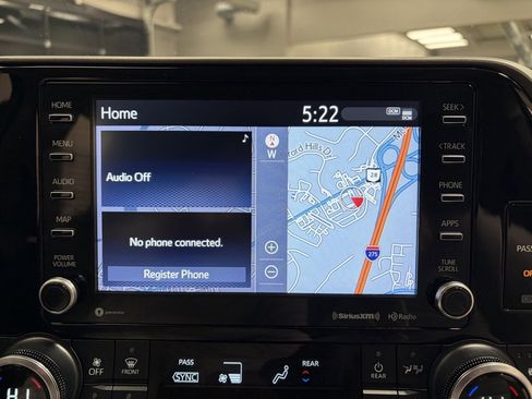 Used 2022 Toyota Highlander XLE image 18