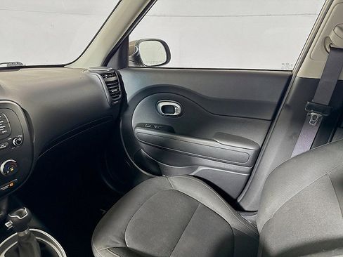 Used 2015 Kia Soul image 21