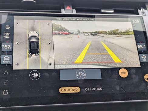 Used 2024 Land Rover Discovery Sport Dynamic SE image 10