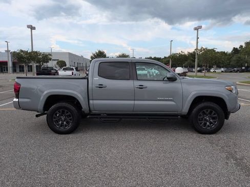 Used 2020 Toyota Tacoma SR5 RWD image 3