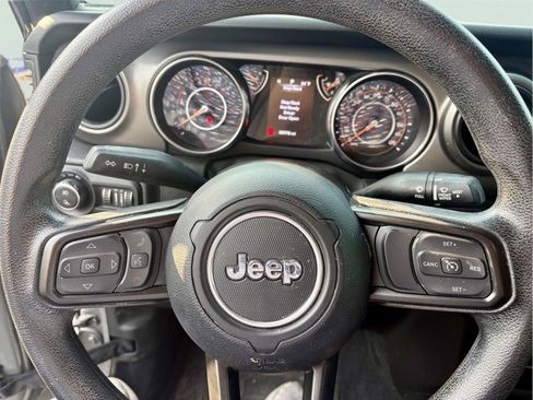 Used 2022 Jeep Gladiator Sport w/ Trailer Tow Package AWD/4WD image 16