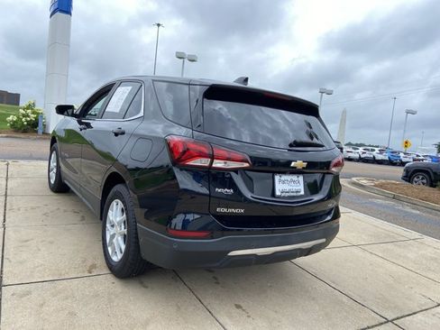 Used 2023 Chevrolet Equinox LT AWD/4WD image 9