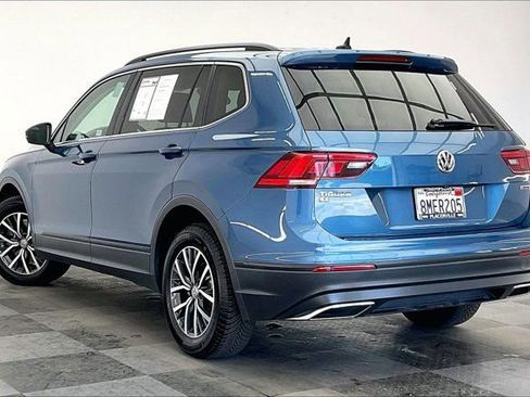 Used 2019 Volkswagen Tiguan SE w/ Panoramic Sunroof Package image 10