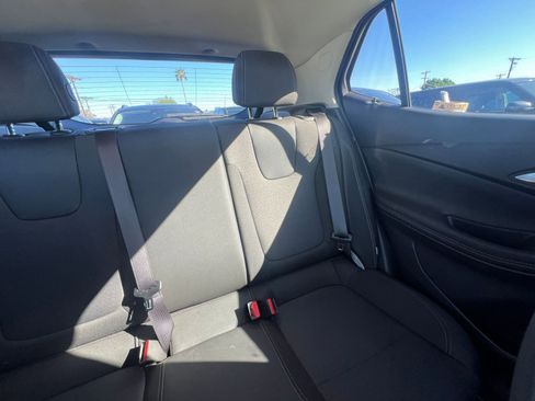 Used 2025 Buick Encore GX Preferred image 37