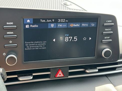 Certified 2026 Hyundai Elantra SE w/ Cargo Package FWD image 19