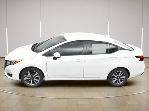 Certified 2025 Nissan Versa SV w/ Trunk Package FWD image 34