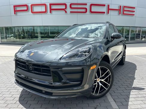 Certified 2024 Porsche Macan image 1