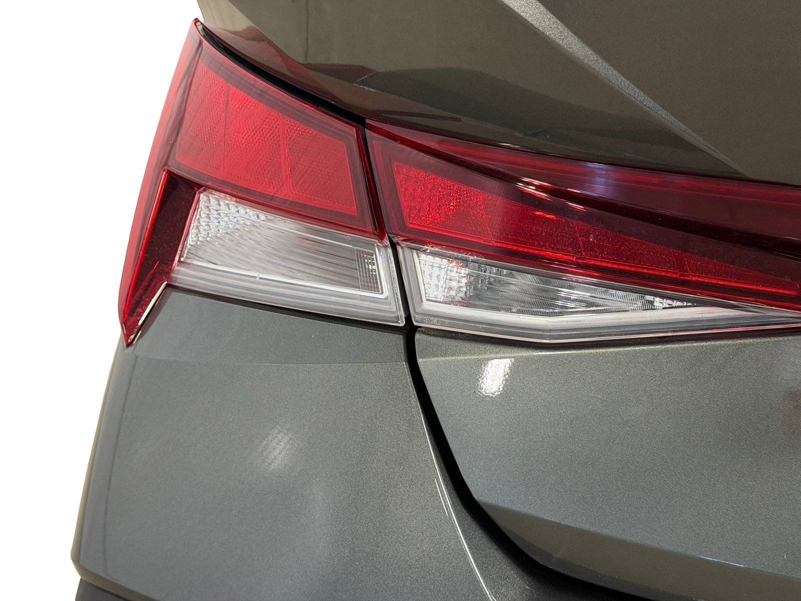 Certified 2024 Hyundai Elantra SE FWD image 21