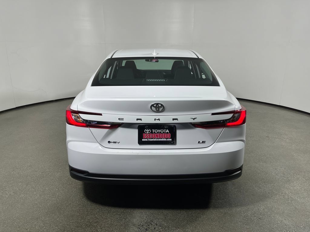 Used 2025 Toyota Camry LE FWD image 4