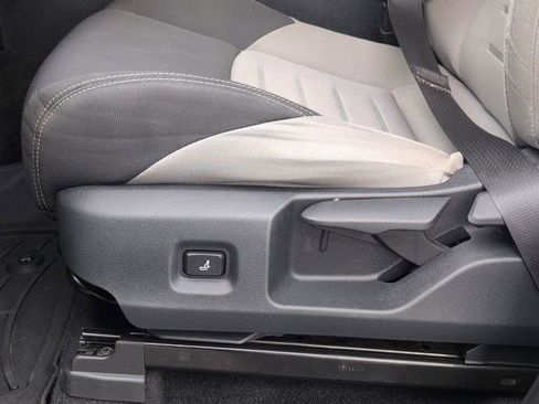 Used 2024 Toyota Tacoma TRD Sport image 16