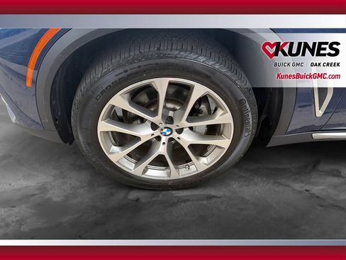 Used 2022 BMW X5 xDrive40i AWD/4WD image 13