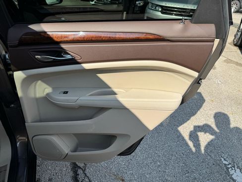 Used 2011 Cadillac SRX Luxury FWD image 19
