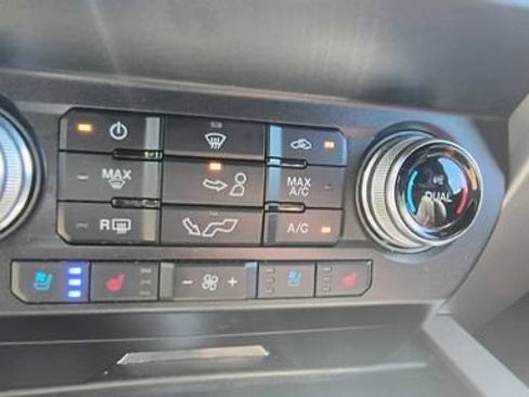 Used 2020 Ford F150 Platinum w/ Equipment Group 701A Luxury AWD/4WD image 4