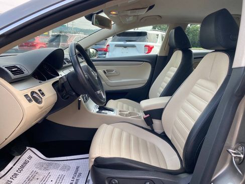 Used 2010 Volkswagen CC Sport FWD image 9
