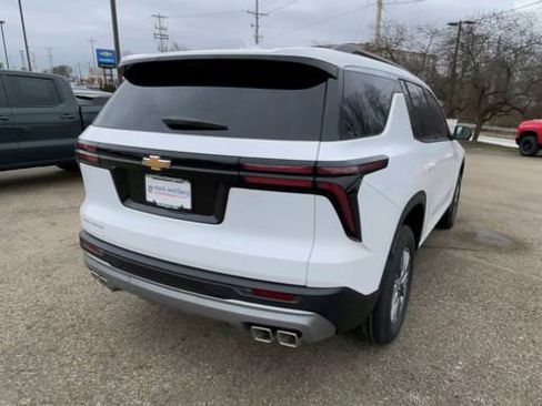 New 2026 Chevrolet Traverse LT w/ Driver Confidence Package image 9