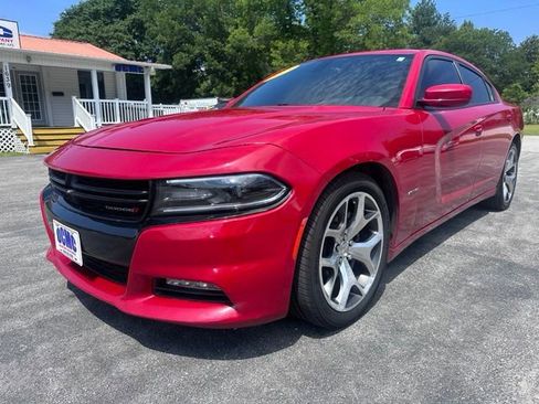 Used 2015 Dodge Charger R/T w/ Plus Group RWD image 3