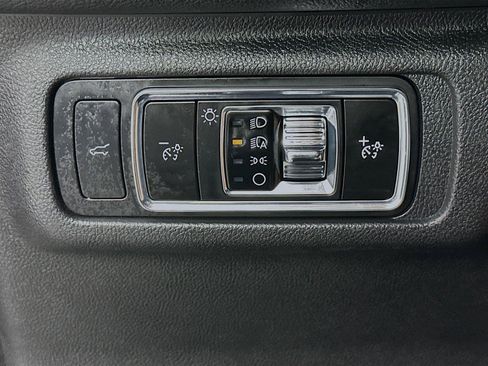 Used 2024 Lincoln Corsair Reserve w/ Equipment Group 202A AWD/4WD image 14