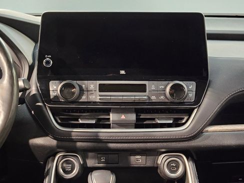 Used 2024 Toyota Grand Highlander Platinum image 16